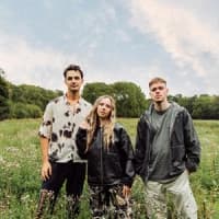 Andromedik, A Little Sound, Basstripper